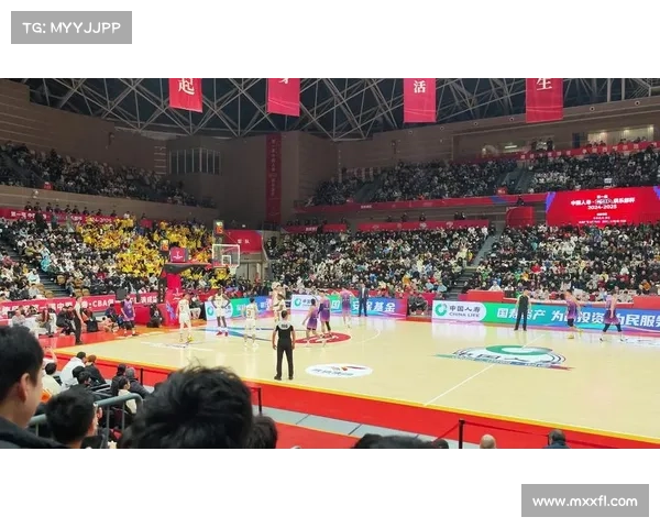 CBA推出俱乐部开放日活动 球迷亲身参与球队战术讨论与互动 CBA推出俱乐部开放日活动 球迷亲身参与球队战术讨论与互动